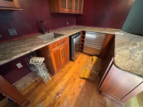 Kitchen - 29-31 Smith Pl, Columbus, OH 43201 photo 4 of 7