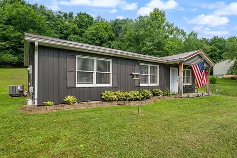 67 Berrimore Dr, Utica, OH 43080