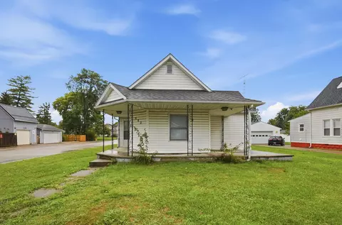 902 S North St, Washington Court House, OH 43160