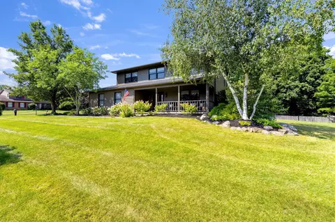 10 Woodside Blvd, Lexington, OH 44904