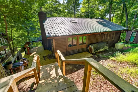 266 Shawnee Ln, Sugar Grove, OH 43155