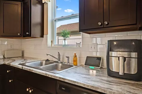 Kitchen - 153 Paramus Ave, Newark, OH 43055 photo 2 of 2