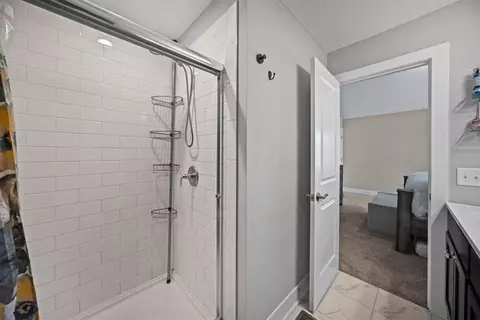 Bath - 153 Paramus Ave, Newark, OH 43055 photo 5 of 5