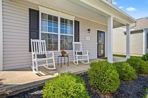 Exterior - 153 Paramus Ave, Newark, OH 43055 photo 4 of 8