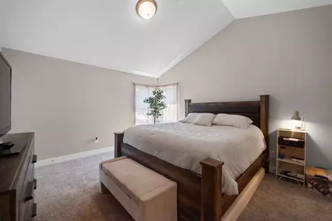 Bedroom - 153 Paramus Ave, Newark, OH 43055 photo 1 of 4