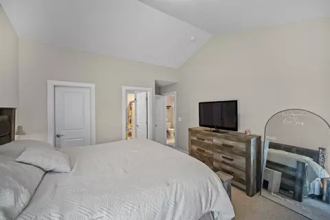 Bedroom - 153 Paramus Ave, Newark, OH 43055 photo 4 of 4