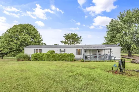 4570 Mainesville Rd W, Junction City, OH 43748