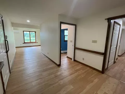 Entry Way - 19465 Winchester Rd, Circleville, OH 43113 photo 3 of 5