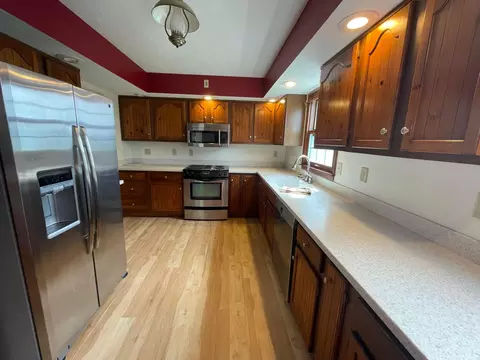 Kitchen - 19465 Winchester Rd, Circleville, OH 43113 photo 3 of 6