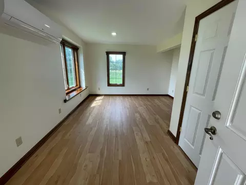 Living - 19465 Winchester Rd, Circleville, OH 43113 photo 6 of 8