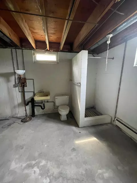 Bath - 19465 Winchester Rd, Circleville, OH 43113 photo 7 of 7