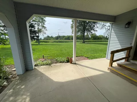 Exterior - 19465 Winchester Rd, Circleville, OH 43113 photo 4 of 10
