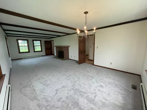 Living - 19465 Winchester Rd, Circleville, OH 43113 photo 2 of 8