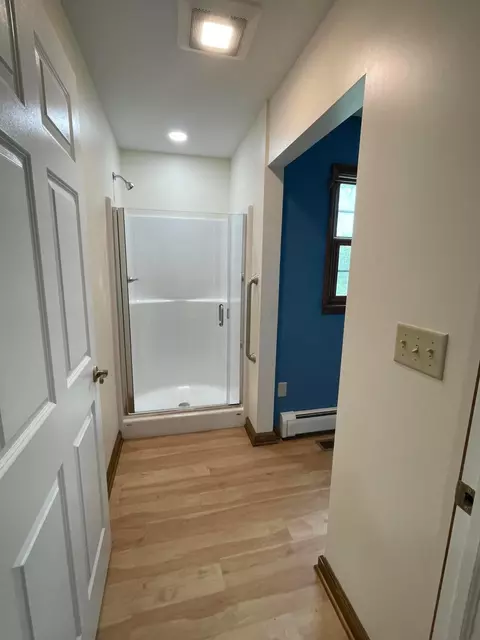Bath - 19465 Winchester Rd, Circleville, OH 43113 photo 1 of 7