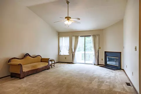 Living - 4792 Parkwick Dr, Columbus, OH 43228 photo 1 of 2