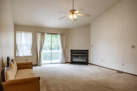 Living - 4792 Parkwick Dr, Columbus, OH 43228 photo 2 of 2