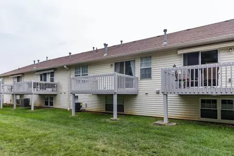 Exterior - 4792 Parkwick Dr, Columbus, OH 43228 photo 3 of 4