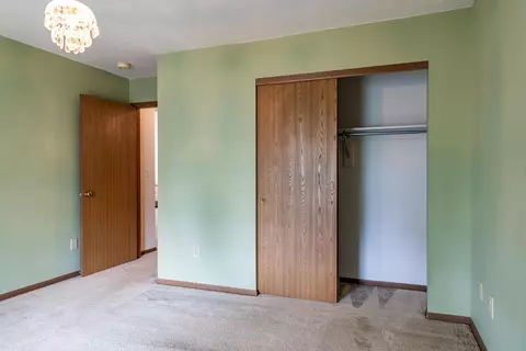 Bedroom - 4792 Parkwick Dr, Columbus, OH 43228 photo 4 of 4