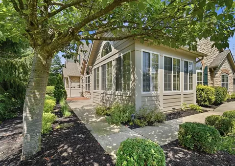 557 Ruttington Ln, Westerville, OH 43082
