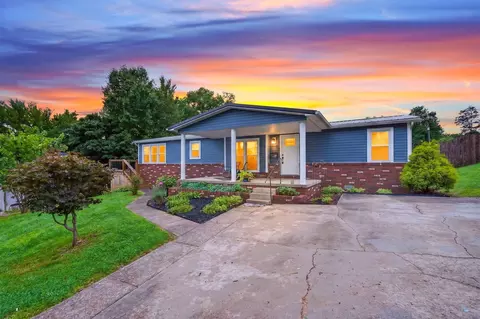 427 Davis Ave, Oak Hill, OH 45656
