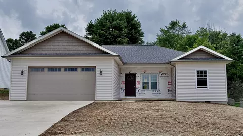 867 Fairway Dr, Howard, OH 43028