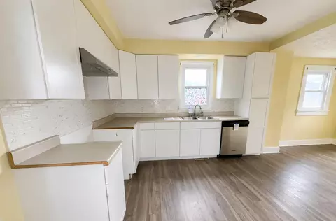 Kitchen - 30 E Channel St, Newark, OH 43055 photo 1 of 1