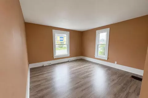 Living - 30 E Channel St, Newark, OH 43055 photo 2 of 2