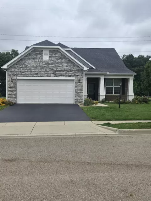876 Zeller Cir, Pickerington, OH 43147