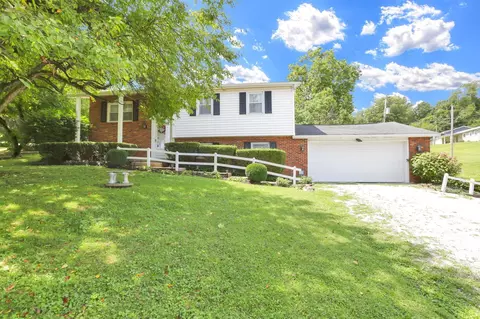 1935 Old Logan Rd SE, Lancaster, OH 43130