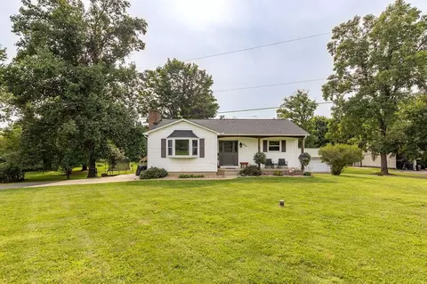 4261 Sugar Grove Rd SE, Lancaster, OH 43130