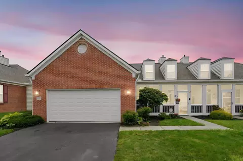 5967 Naughten Pond Dr, Columbus, OH 43213