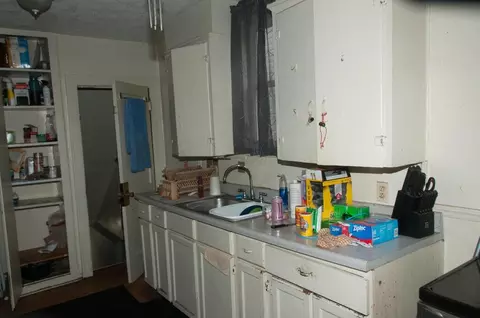 Kitchen - 415 Frebis Ave, Columbus, OH 43206 photo 1 of 2
