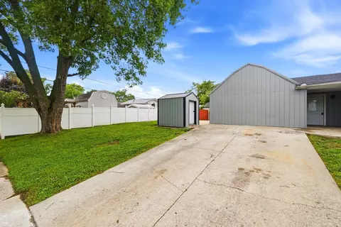 Exterior - 589 Uncapher Ave, Marion, OH 43302 photo 8 of 8