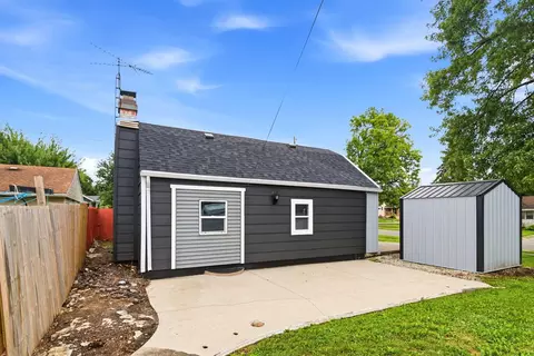 Exterior - 589 Uncapher Ave, Marion, OH 43302 photo 5 of 8