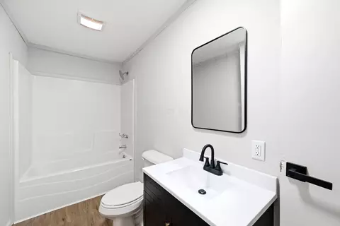 Bath - 589 Uncapher Ave, Marion, OH 43302 photo 1 of 2