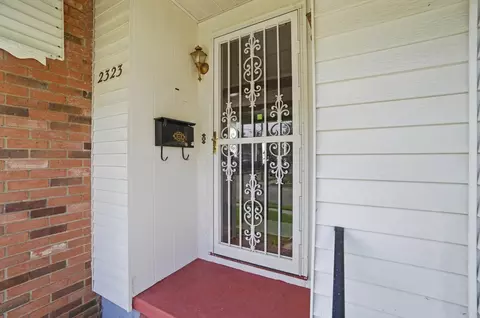 Exterior - 2323 Beatrice St, Springfield, OH 45503 photo 4 of 14