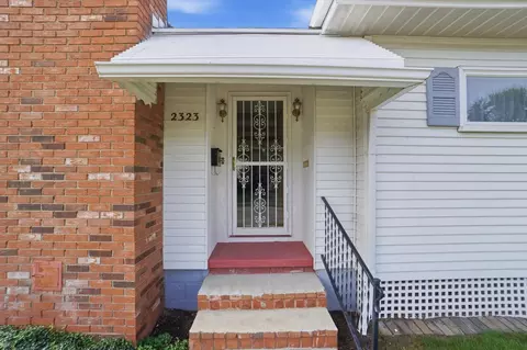 Exterior - 2323 Beatrice St, Springfield, OH 45503 photo 3 of 14