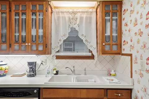 Kitchen - 2323 Beatrice St, Springfield, OH 45503 photo 8 of 8