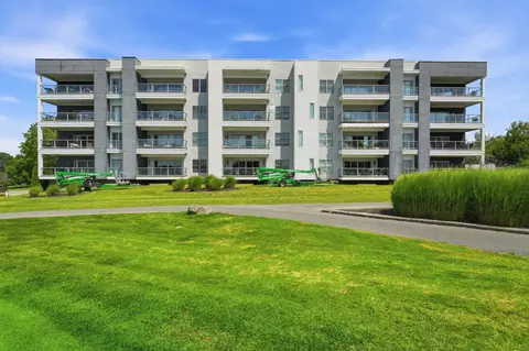 5339 Highpointe Lakes Dr #404, Westerville, OH 43081
