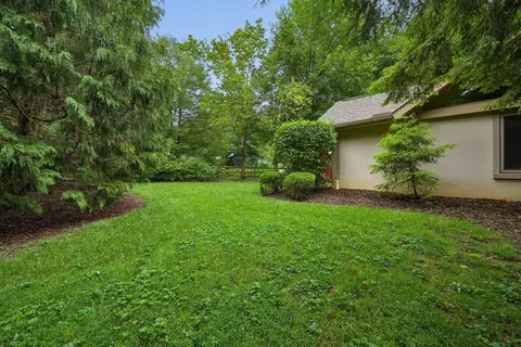 Exterior - 2756 Lear Rd, Columbus, OH 43220 photo 9 of 13