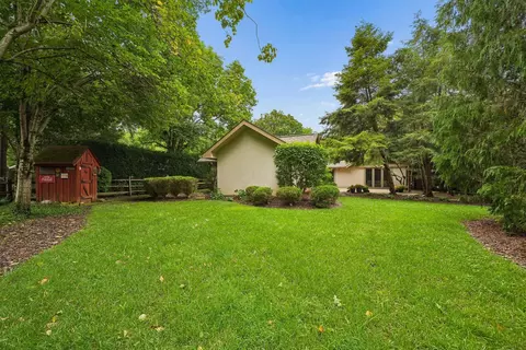 Exterior - 2756 Lear Rd, Columbus, OH 43220 photo 11 of 13