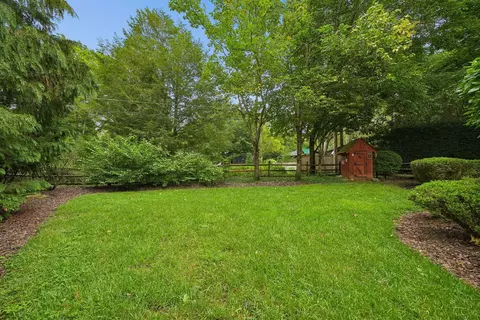 Exterior - 2756 Lear Rd, Columbus, OH 43220 photo 10 of 13