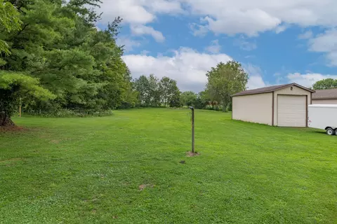 Exterior - 7570 Troy Rd, Springfield, OH 45502 photo 6 of 8