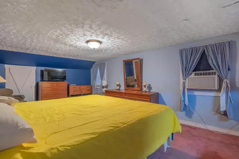 Bedroom - 7570 Troy Rd, Springfield, OH 45502 photo 3 of 4