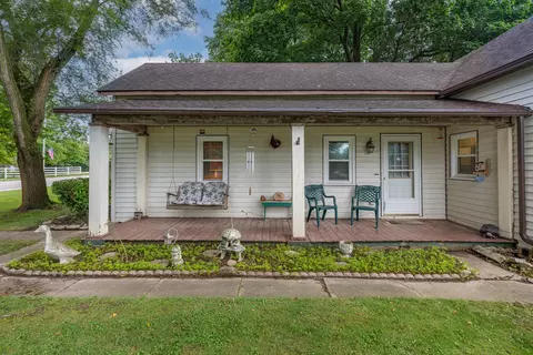 Exterior - 7570 Troy Rd, Springfield, OH 45502 photo 2 of 8
