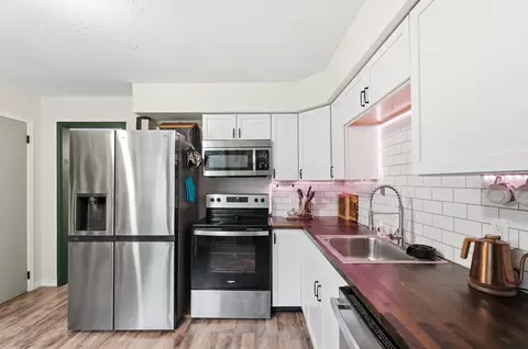 Kitchen - 596 Easy St, Marion, OH 43302 photo 3 of 4