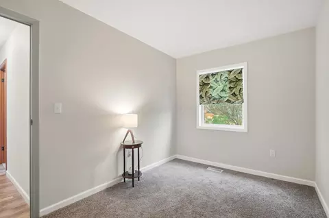 Bedroom - 596 Easy St, Marion, OH 43302 photo 6 of 10