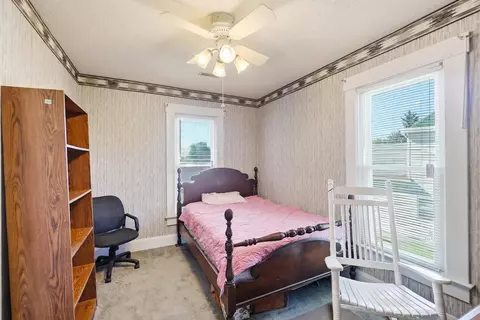 Bedroom - 189 E Main St, Mount Sterling, OH 43143 photo 2 of 4