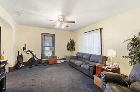 Living - 189 E Main St, Mount Sterling, OH 43143 photo 2 of 3