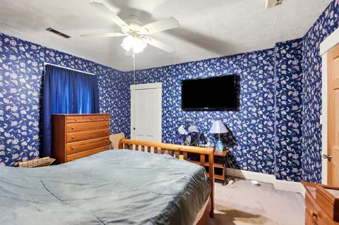 Bedroom - 189 E Main St, Mount Sterling, OH 43143 photo 3 of 4